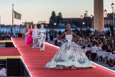 dolce gabbana venezia sfilata|Dolce & Gabbana’s Stunning Alta Moda Show in Venice Boasted .